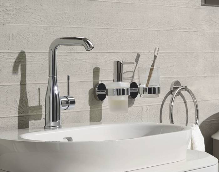 Смеситель для раковины GROHE Essence New 23541001. Фото